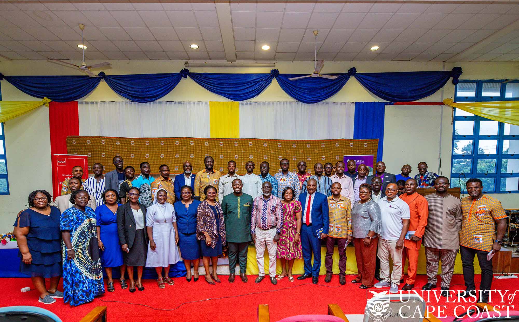 Faculty and stakeholders at the function Faculty and stakeholders at the function