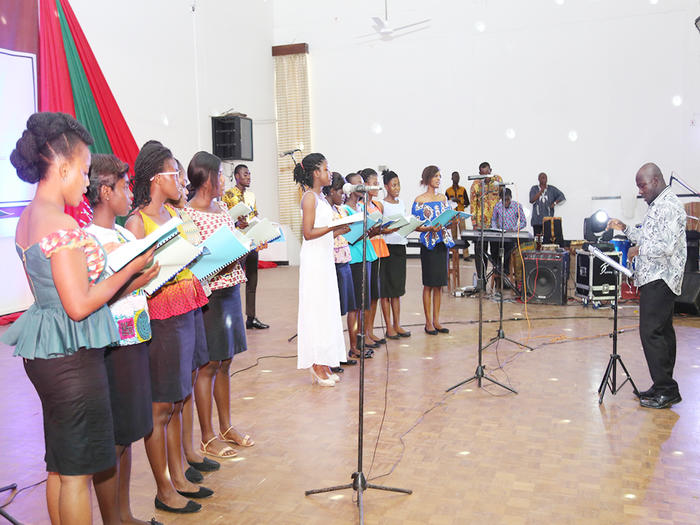 UCC Holds Carols Service Performance at the Carols Service