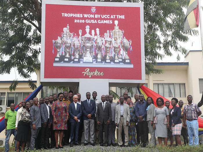 Vice-Chancellor with dignitaries after the inauguration