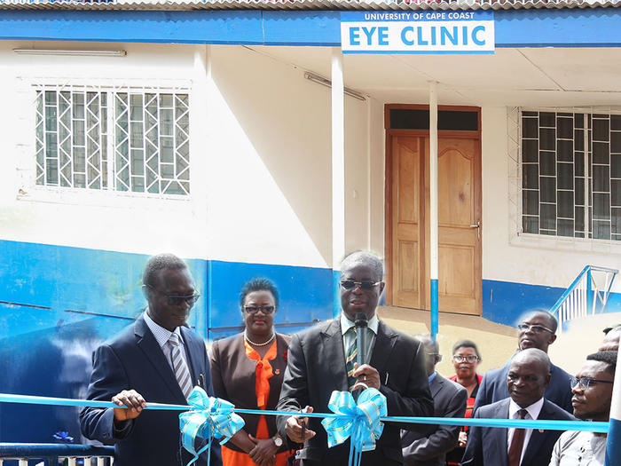 Vice-Chancellor Prof. Joseph Ghartey Ampiah cuting a tape to open the Clinic