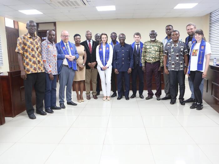 The HSE delegation with the Vice-Chancellor and some UCC officials The HSE delegation with the Vice-Chancellor and some UCC officials