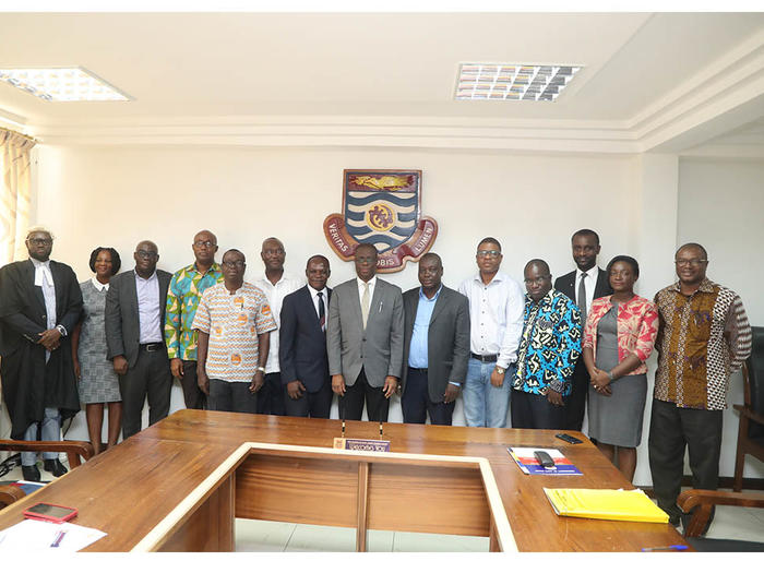 Vice-Chancellor with members of IEPA Committee