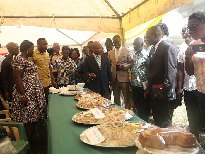 Dignitaries at the exhibition grounds