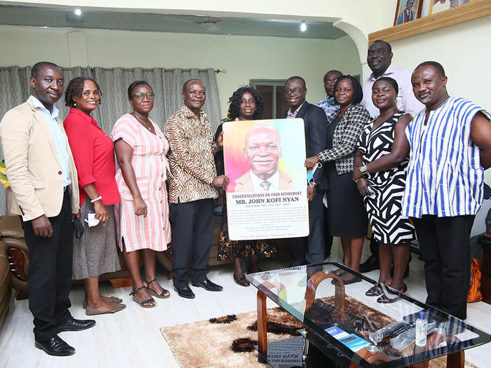 Presentation of Portrait to the former Registrar Presentation of Portrait to the former Registrar