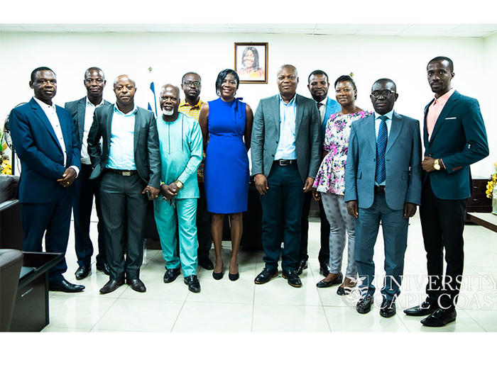 The Pro Vice-Chancellor (middle) with Dean of SoB and his Team 