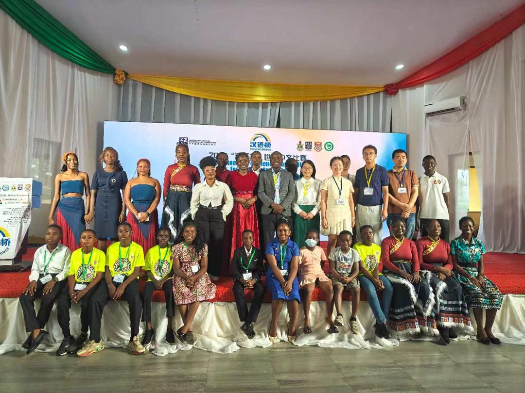 Award winners with management and staff of CIUCC